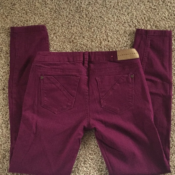 Maroon skinnys barely worn - Picture 4 of 4